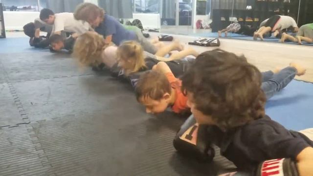 The Kids did Push Ups with Boxing Gloves for the First Time смотреть онлайн