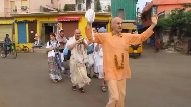 Парикрама 2019 с Гурудевом во круг Храма Шри Джаганнатхи. смотреть онлайн