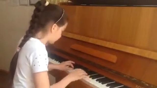 Малютина Марина-3 кла.(Ж.Меньюр- "Испанский танец") смотреть онлайн