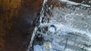 Установка накладного ножа на ковш фронтального погрузчика. Ремонт спецтехники в Казани.