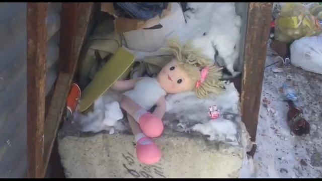 УК Белый берег вывозит мусор смотреть онлайн