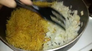 Жареная ВЕРМИШЕЛЬ с сосисками! Быстрейший обед (или ужин) на сковороде из простых продуктов!!