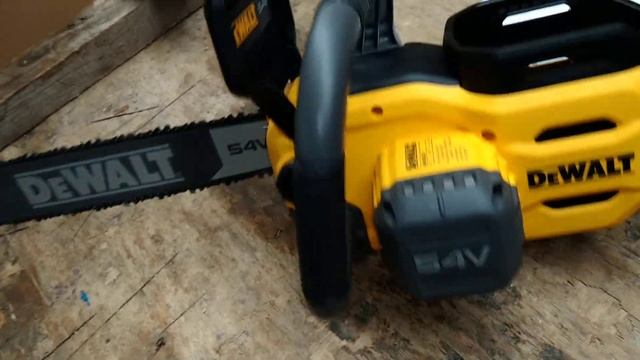 DeWalt Chainsaw DCMCS575N Unboxing