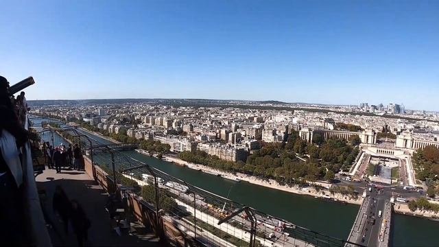 EIFFEL TOWER - TOUR EIFFEL in 4K - Must visit place in Paris, France смотреть онлайн
