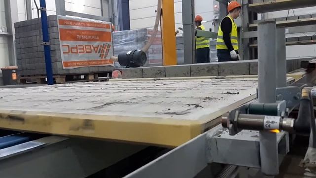 GEVIT ORG. Захват плитки тротуарной пакетировщиком смотреть онлайн