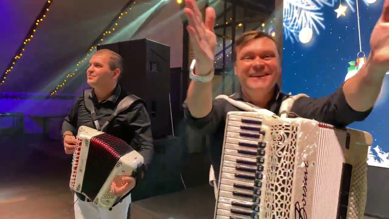 «Новогоднее попурри» Дуэт Штрихкод смотреть онлайн