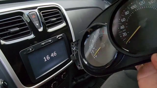 Como Instalar o marcador de temperatura no Sandero e Logan 2017 a 2019 com motor Sce смотреть онлайн
