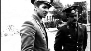 Инструктор мой - пилот крутой