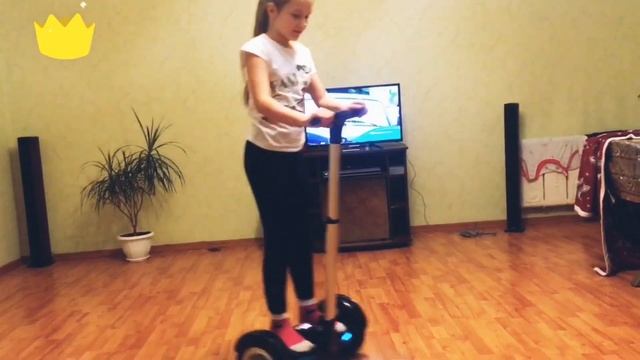 Катаюсь по дому на гироскуторе?? смотреть онлайн