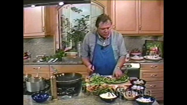 Monterey's Cookin' Pisto Style Brick Chicken смотреть онлайн