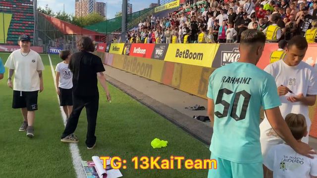 🔥🤝ЖЕКА И НЕКИТ 2DROTS ПОДПИСЫВАЮТ ВЕЩИ ФАНАТОВ смотреть онлайн