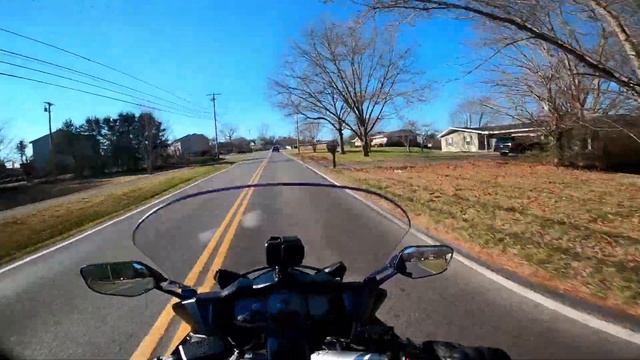 2022 Kawasaki KLR 650 VS 2022 Africa Twin смотреть онлайн