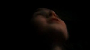 Тролим бомжа в подъезде!!!