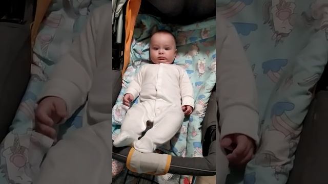 дискуссия ТРОЙНИ смотреть онлайн