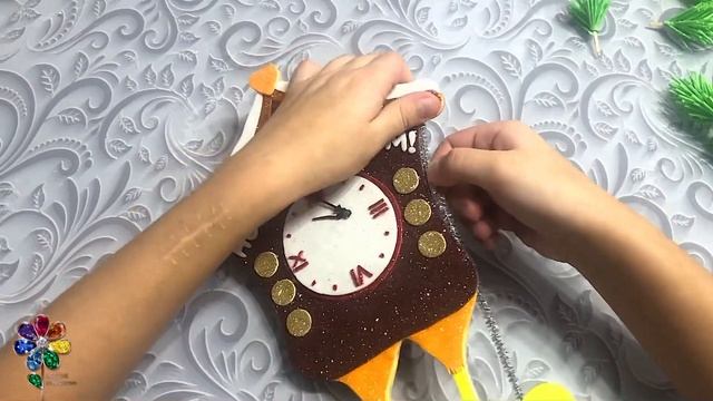 Новогодние часы «Избушка на курьих ножках». Новогодние поделки своими руками. Рождество 2024 смотреть онлайн