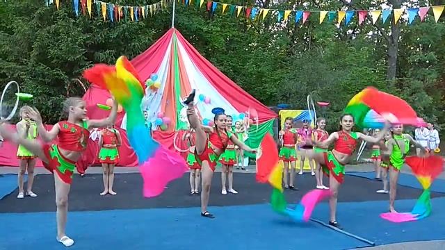 Шари-вари в "Зелёной Горке", 1 смена 2018 смотреть онлайн