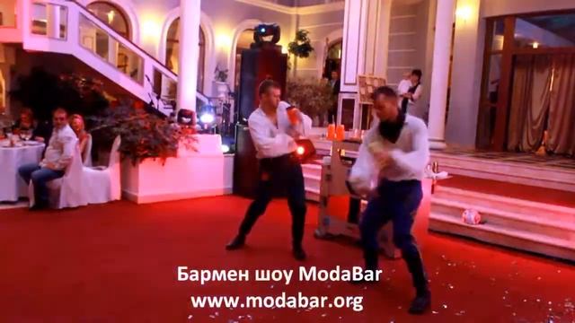 Бармен шоу ModaBar в гусарском стиле в ресторане 1812. смотреть онлайн
