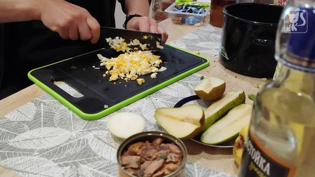 Салат из печени трески и груши(ОбжирАНКИН) смотреть онлайн