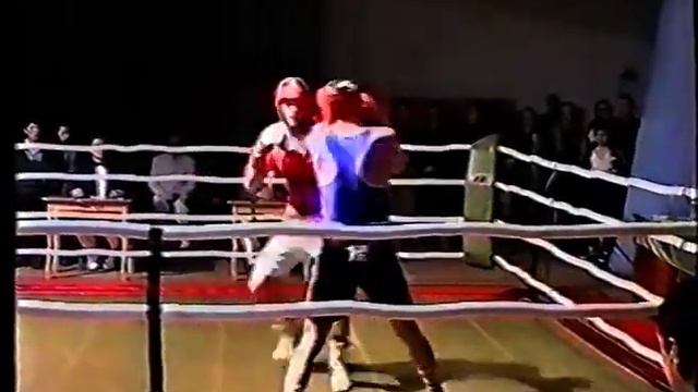 Всероссийский турнир по боксу памяти дважды Героя Советского Союза С.В.Хохрякова. 1998 год. 81 кг. смотреть онлайн