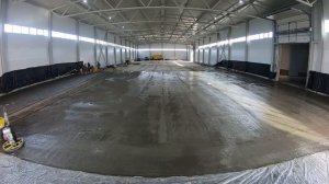 Затирка вертолетами бетонного пола.