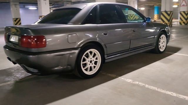 Брутальная "сотыга"Audi 100 c4 смотреть онлайн