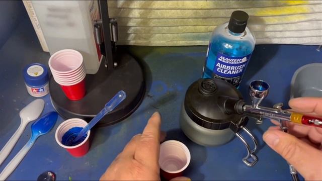 Spraying Acrylics with a NEOECO Airbrush смотреть онлайн