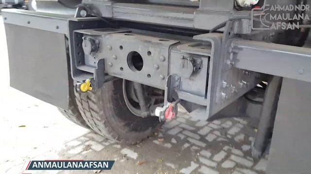 REVIEW + CINEMATIC VIEW BRAND NEW DUMP TRUCK IVECO TRAKKER 380