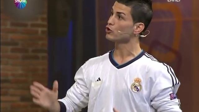 Cristiano Ronaldo Ve Adanalı Ronaldo nun Karşılaşması смотреть онлайн