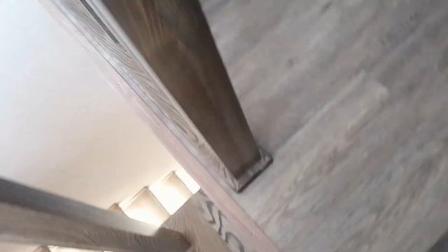 Ясеневая лестница на бетонном основании. смотреть онлайн