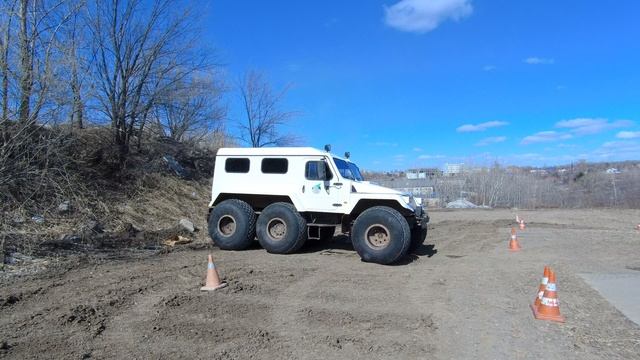 Сдача экзамена на снегоболотоходе Трэкол смотреть онлайн