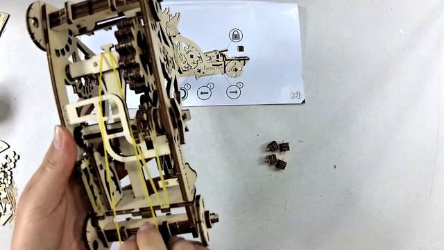 Собираем Механический 3D Пазл Катапульта. смотреть онлайн