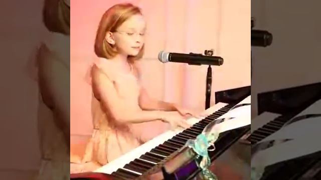 Боже как она поёт😇 смотреть онлайн