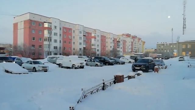 Поездка в Новый Уренгой ( 1)Немножко центра, за бортом-25. смотреть онлайн