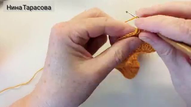 Как связать беретик для зайки Кнопы. Берет крючком. смотреть онлайн