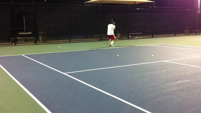 Me against Tennis Tutor Model 2 in Random Oscillation смотреть онлайн