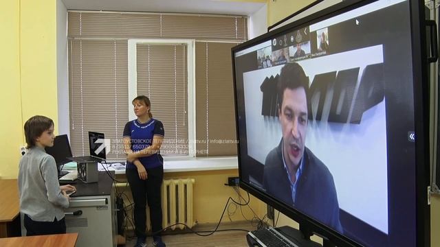 Начинающие хоккеисты из Златоуста смогли задать все волнующие вопросы директору черно-белых смотреть онлайн