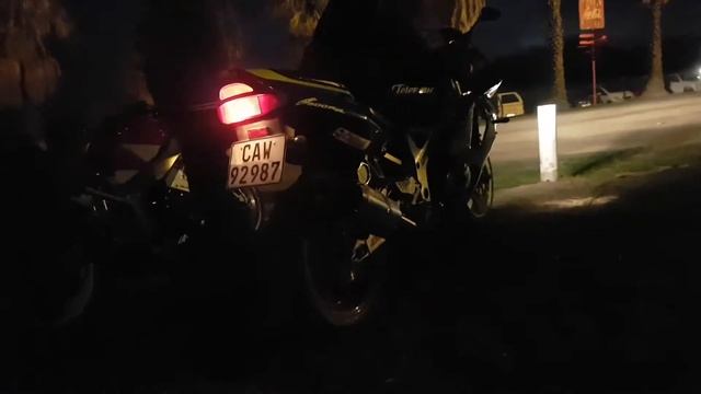 Honda cbr 919 vs R1 rev limit смотреть онлайн
