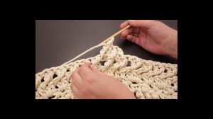 Часть 4 ВЯЗАНЫЙ КОВЕР 19-27 ряд МК мастер класс CROCHET RUG FROM CORD_[360p].mp4