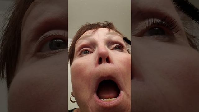 My personal review of Younique Epic 4D Fiber Mascara смотреть онлайн