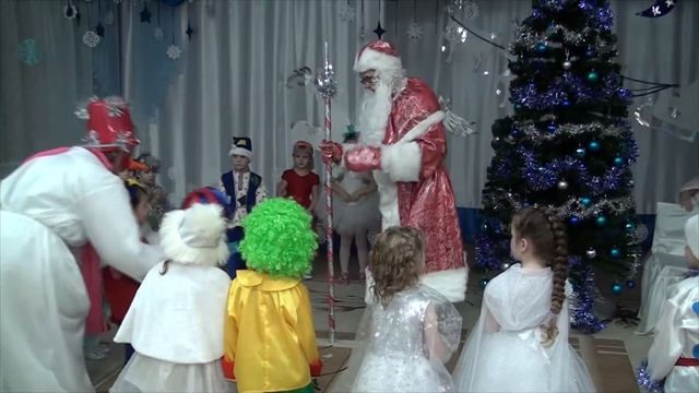 Новогодний утренник в детском саду смотреть онлайн