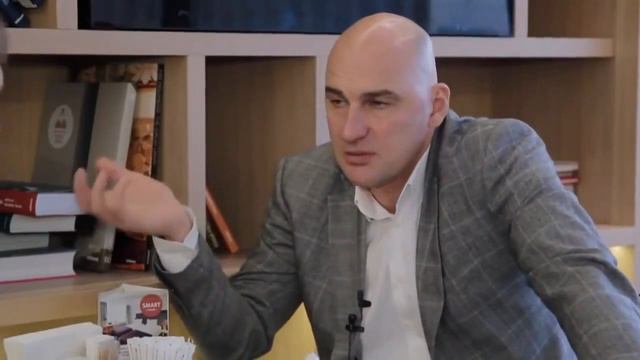 В чем разница денежных и не денежных целей | Р. Гандапас смотреть онлайн