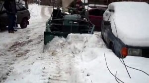 тает тает на дороге грязный снег