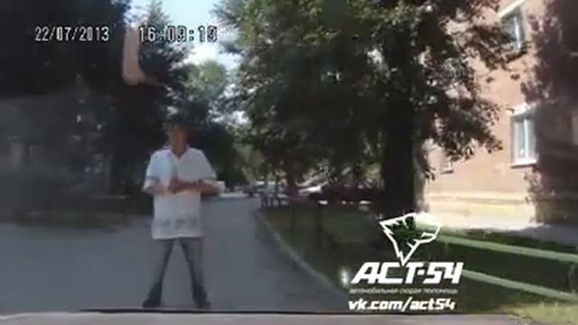 Что делать, если на вас нападает пешеход с ножом смотреть онлайн