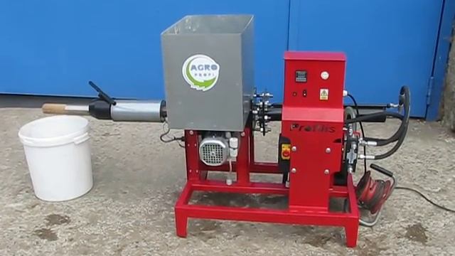 Брикетировочный гидравлический мини пресс для древесных опилок смотреть онлайн