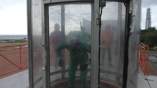 Ксюша Первый Раз ЛЕТАЕТ в АЭРОТРУБЕ😳 🙈 смотреть онлайн