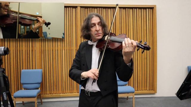 'On Top Of Old Smokey' - No.7 From 'Vamoosh' Book 1 For Violin. Violin: Scott Heron.