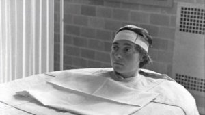 КАК ИЗДЕВАЮТСЯ В ПСИХУШКЕ???!!!ЛОБОТОМИЯ И ДРУГОЕ...