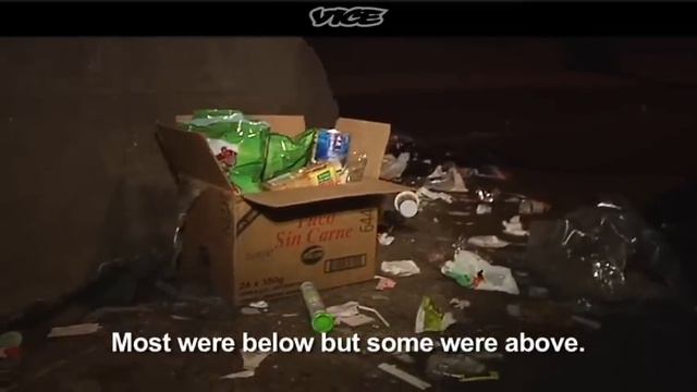 Living in the Sewers of Colombia смотреть онлайн