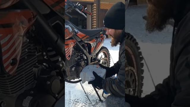 как завести Regulmoto в мороз ☝️сделаем 14 т вместе #рекомендации #подписываемся #эндуро #regu смотреть онлайн