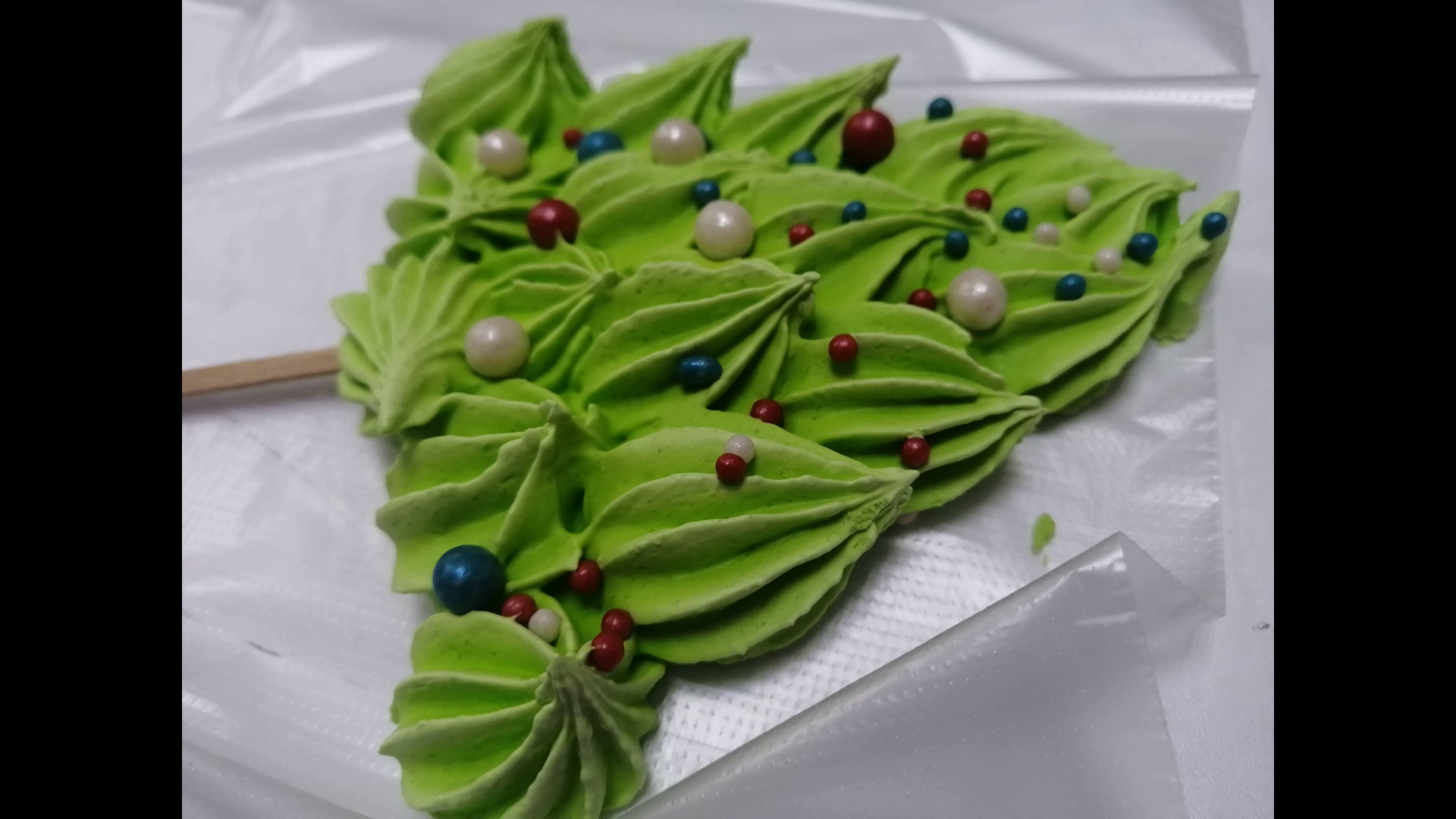 Лакомство из двух ингредиентов! Фигурки из швейцарского безе на любой праздник и не только!!!